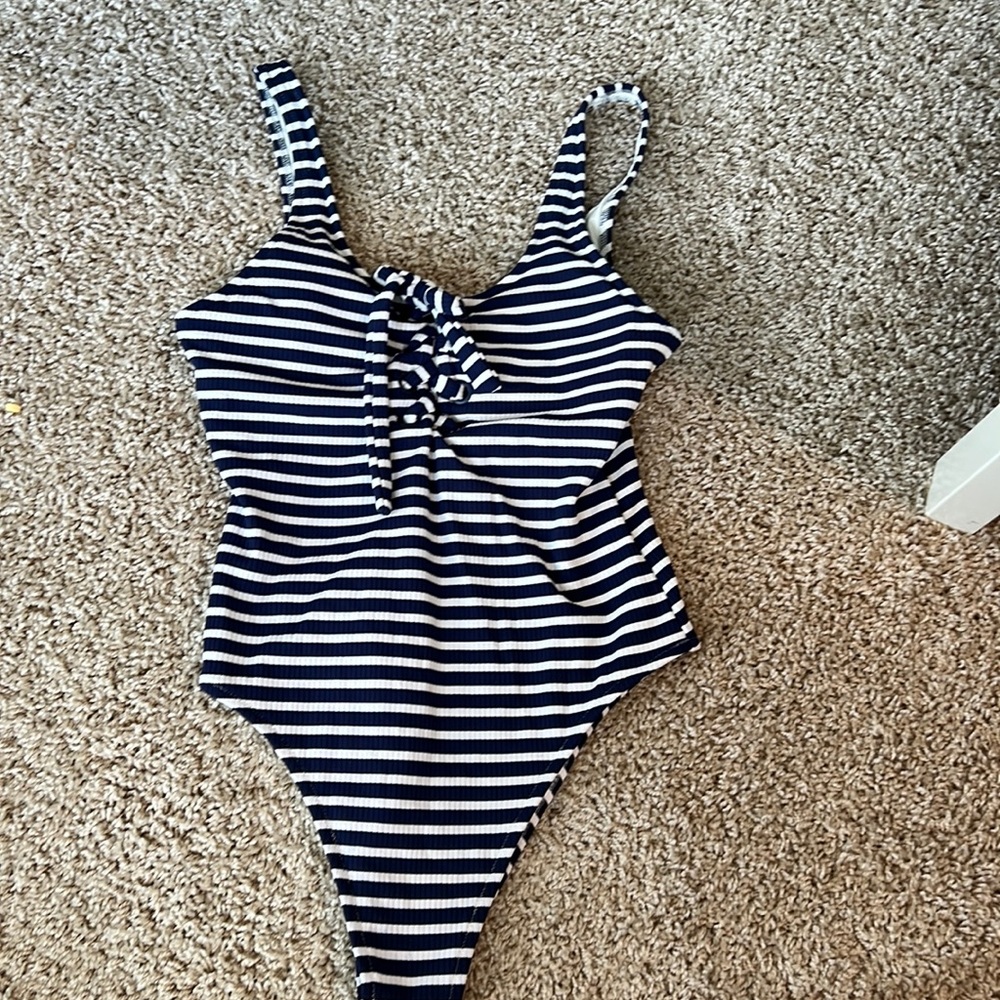 Aerie ribbed one piece swimsuit, navy striped, sz small